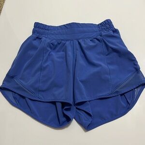 Lululemon size 0 LR 4in Hotty Hot